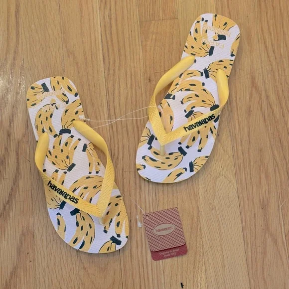 FARM RIO x HAVAIANAS Cheetah Banana Print Flip Flops - Women’s S/M & M/L - New - Picture 1 of 10